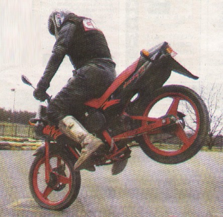 Motocykl k testování zapůjčila firma Innomotor, Lužná 591, Praha 6, tel.: 296 711 380